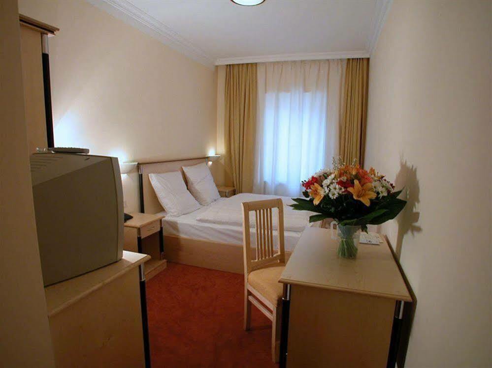 Hotel Atlas Munich Exterior photo